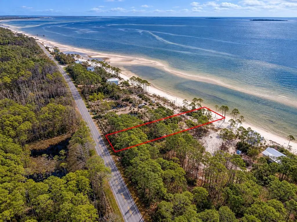 2388 Hwy 98 W, Carrabelle