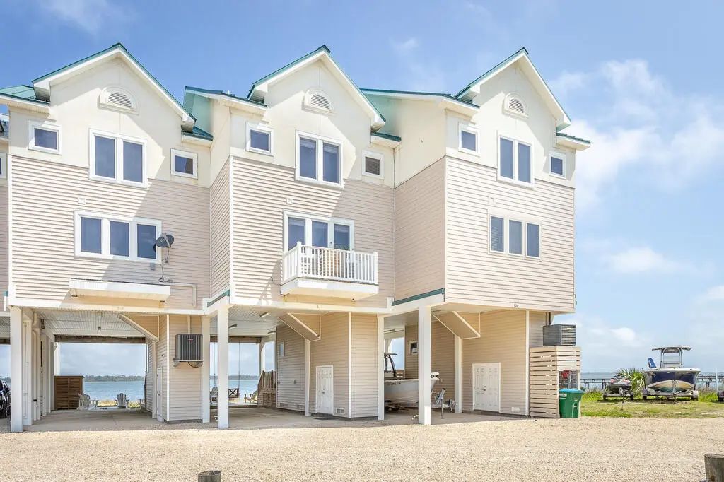 1648 Alligator Dr, Alligator Point
