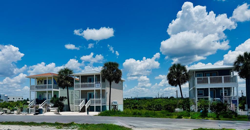 828 Oleander Ave, Mexico Beach