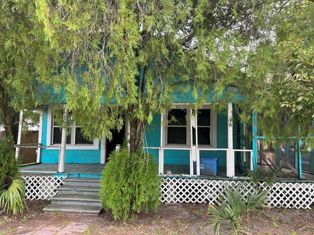 237 12th St, Apalachicola