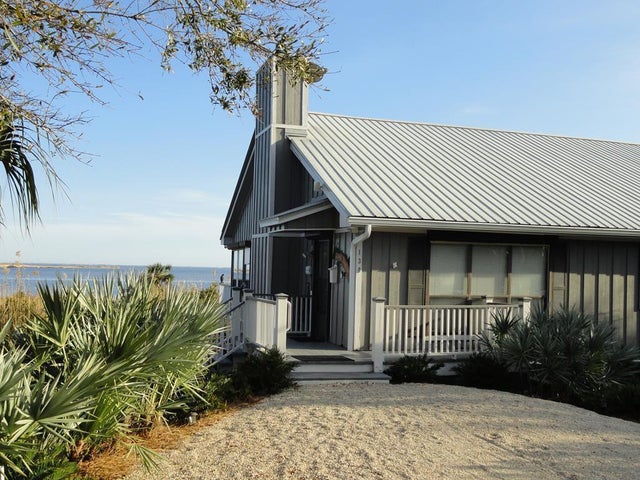 130 Bay Ave, Apalachicola