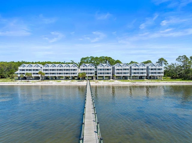 3186 Hwy 98 E, Carrabelle