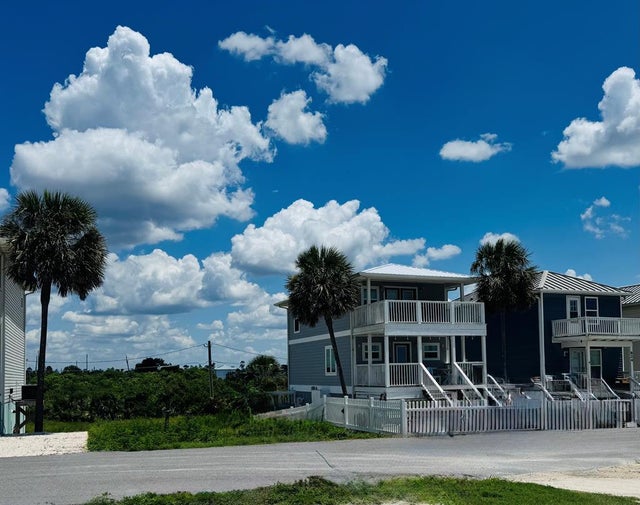 828 Oleander Ave, Mexico Beach