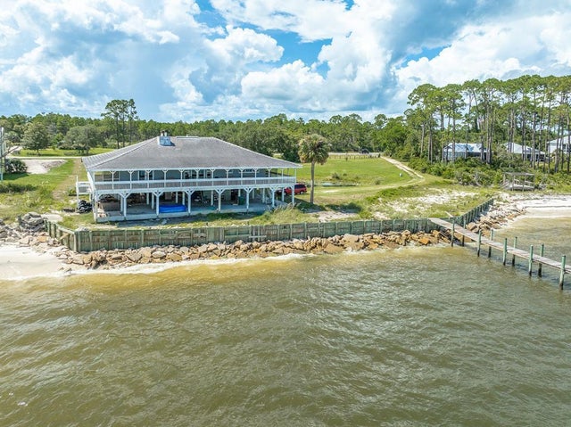 2074 Hwy 98 W, Carrabelle