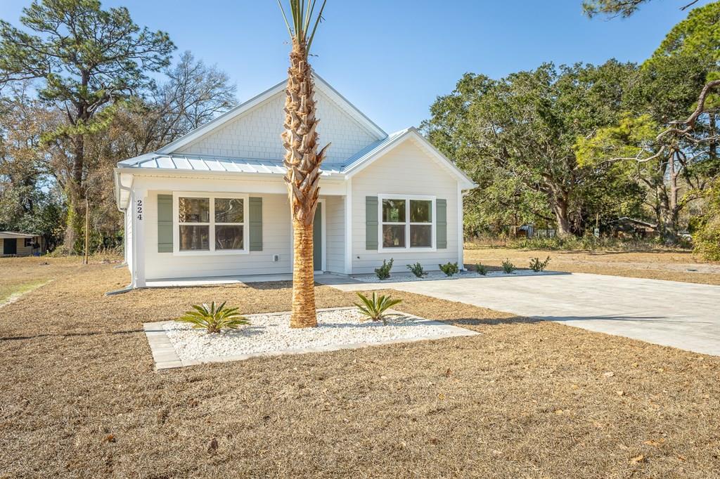 224 17th St, Apalachicola