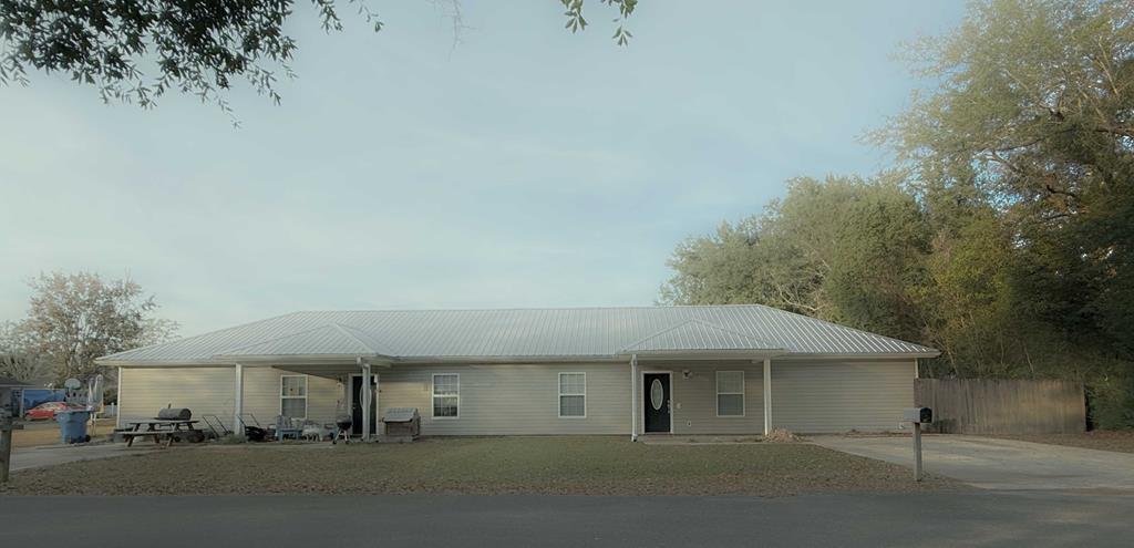 108 Abby Dr, Wewahitchka