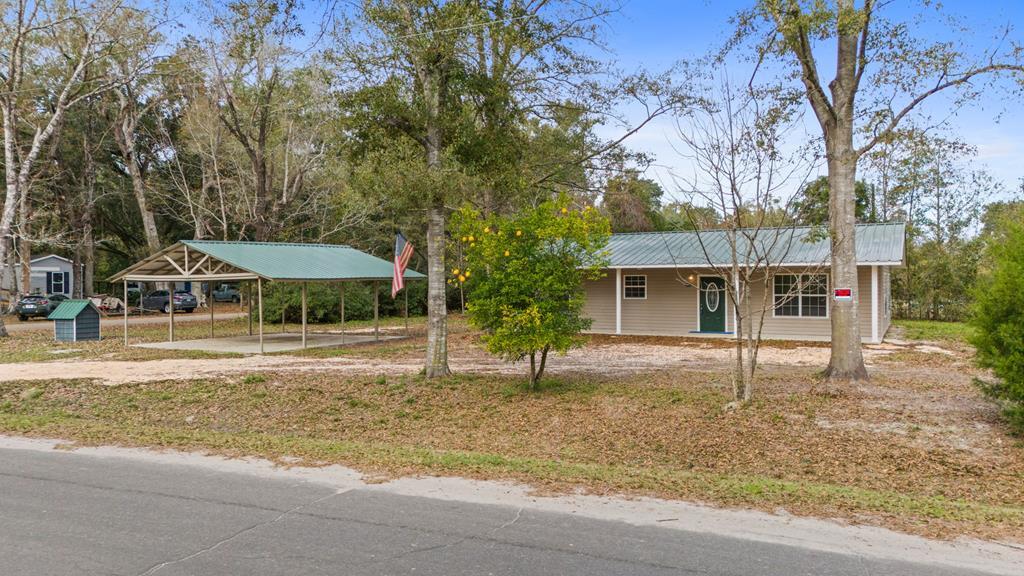 351 Burgess Creek Rd, Wewahitchka
