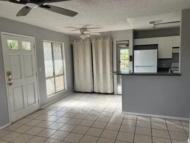 Listing Image for 140 Uwapo Rd 22-202 3 of 21
