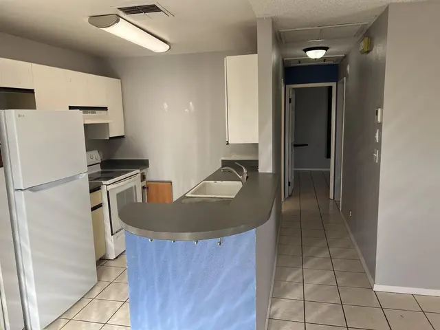 Listing Image for 140 Uwapo Rd 22-202 7 of 21