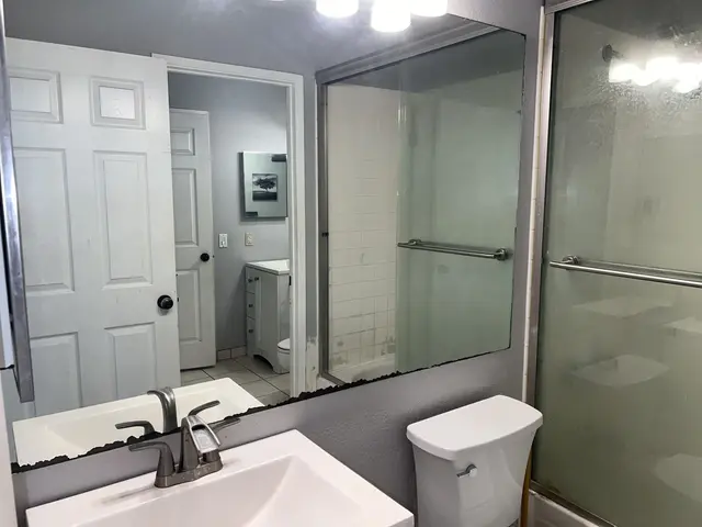 Listing Image for 140 Uwapo Rd 22-202 8 of 21