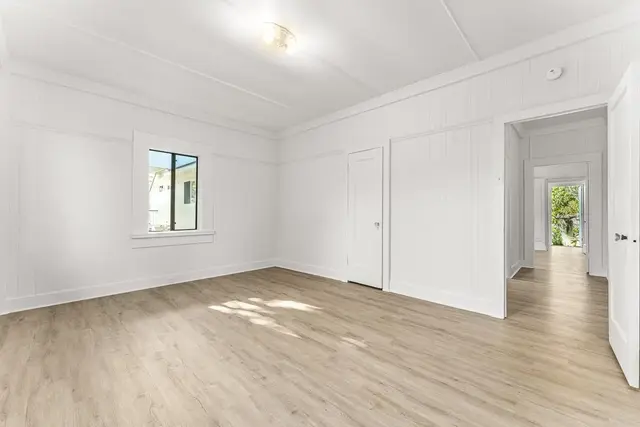 Listing Image for 9 Lana St 21 of 42