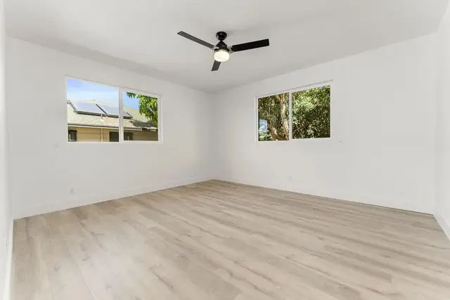 Listing Image for 9 Lana St 31 of 42