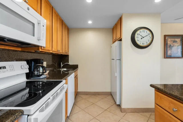 Listing Image for 3445 Lower Honoapiilani Rd 737 17 of 45