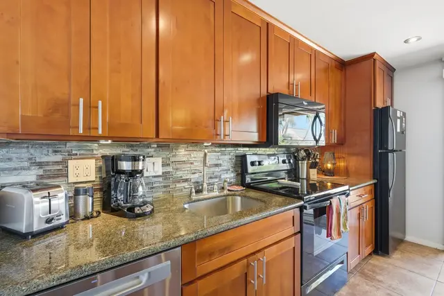 Listing Image for 25 Wailana Pl 6 18 of 39