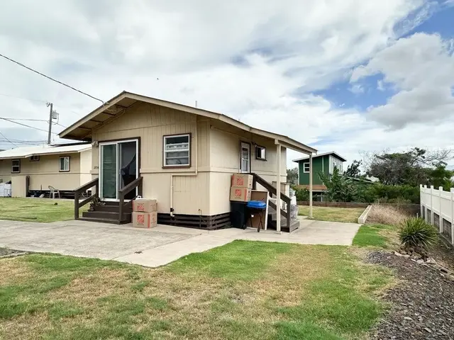 Listing Image for 35 Lehuapueo Pl 18 of 34