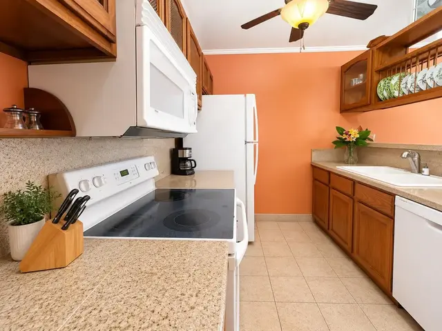 Listing Image for 50 Kepuhi Pl 202 7 of 27