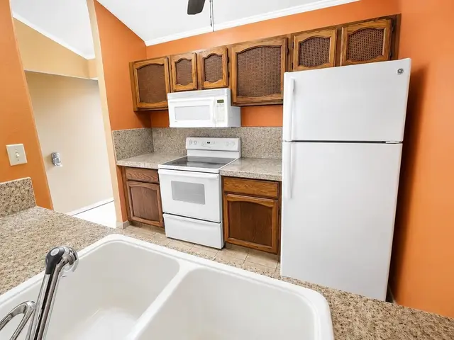 Listing Image for 50 Kepuhi Pl 202 8 of 27