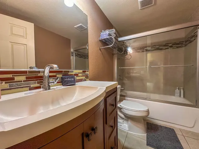 Listing Image for 1993 S Kihei Rd 201 16 of 25
