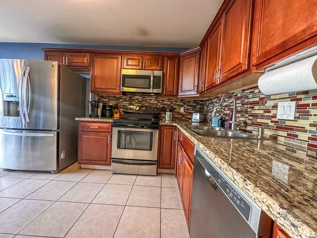 Listing Image for 1993 S Kihei Rd 201 7 of 25