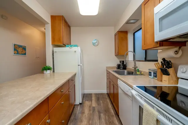 Listing Image for 280 Hauoli St A14 3 of 21