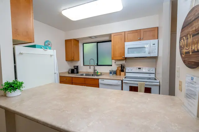Listing Image for 280 Hauoli St A14 9 of 21