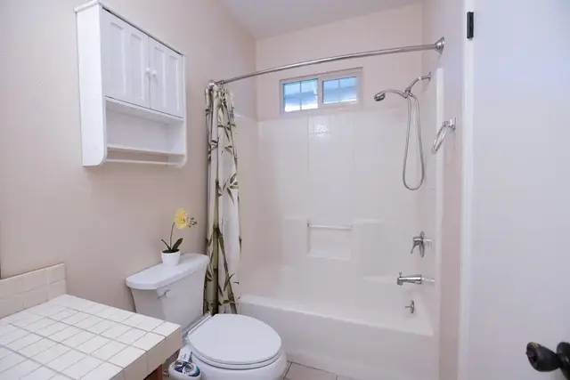 Listing Image for 305 Iini Way 13 of 22