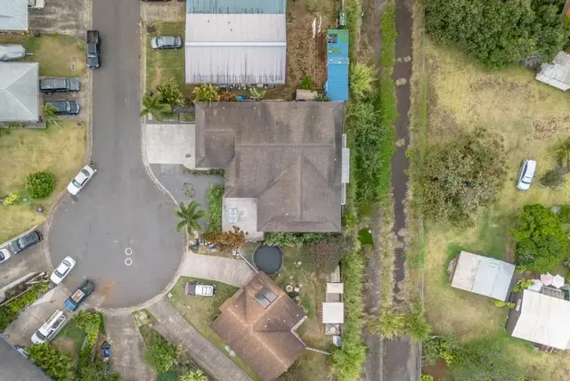 Listing Image for 305 Iini Way 3 of 22