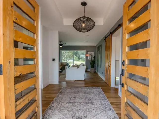 Listing Image for 1200 Ehu Rd A 8 of 48