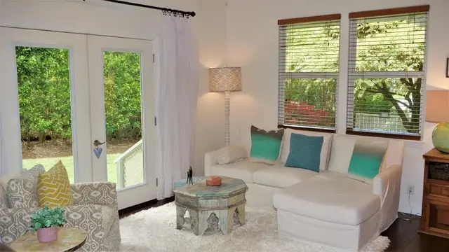 Listing Image for 47 Hale Lio Pl 3 of 25