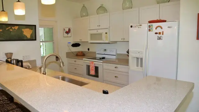 Listing Image for 47 Hale Lio Pl 8 of 25