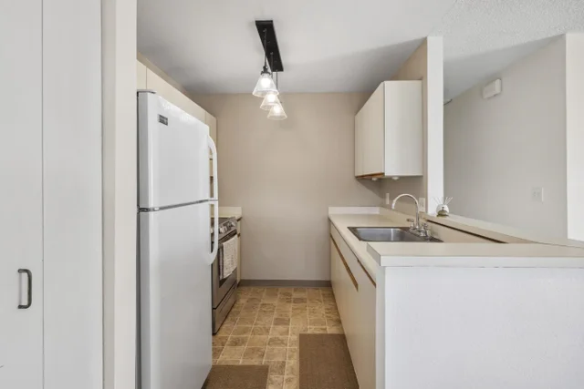 Listing Image for 140 Uwapo Rd 43-202 10 of 30