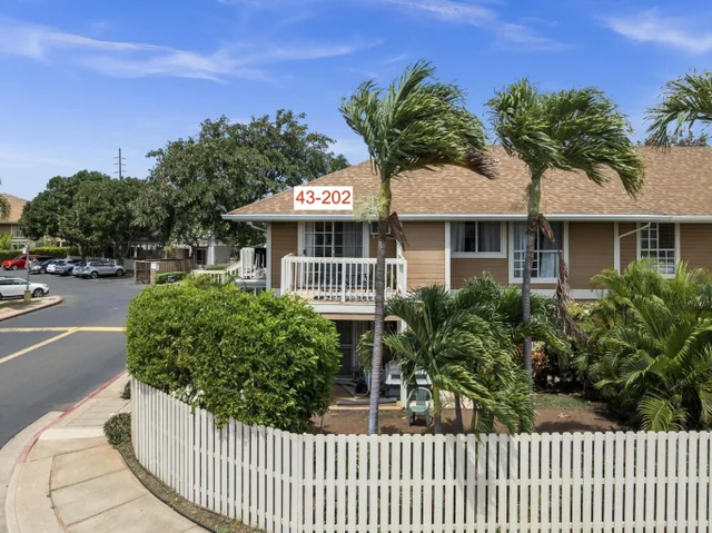 Listing Image for 140 Uwapo Rd 43-202 27 of 30