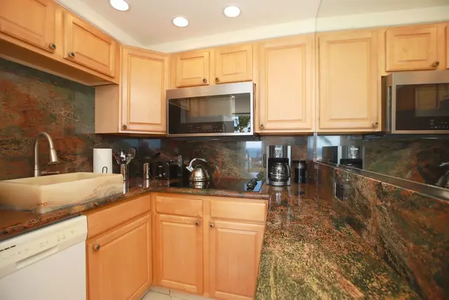 Listing Image for 3601 Lower Honoapiilani Rd 408 10 of 28