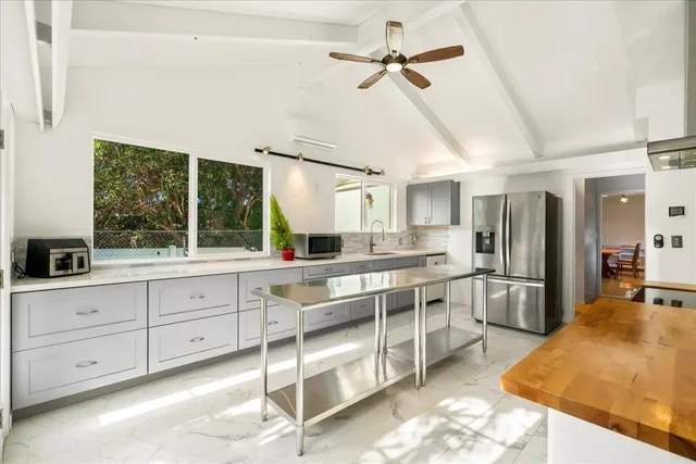 Listing Image for 88 Hiwalani Loop 6 of 50