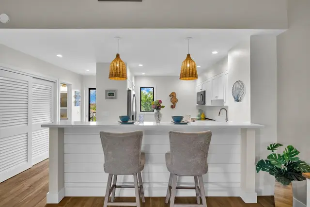 Listing Image for 3788 Lower Honoapiilani Rd E205 3 of 28
