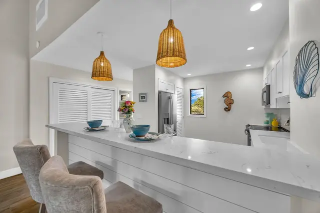 Listing Image for 3788 Lower Honoapiilani Rd E205 4 of 28