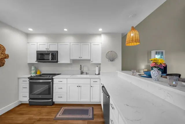 Listing Image for 3788 Lower Honoapiilani Rd E205 5 of 28