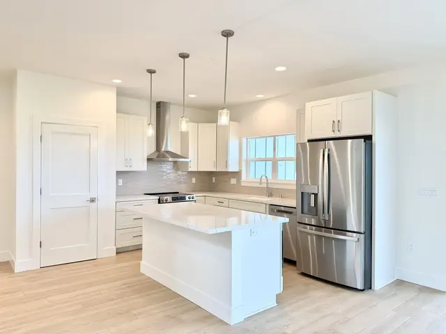 Listing Image for 317 Na Mahoe St Lot 19 1 of 12