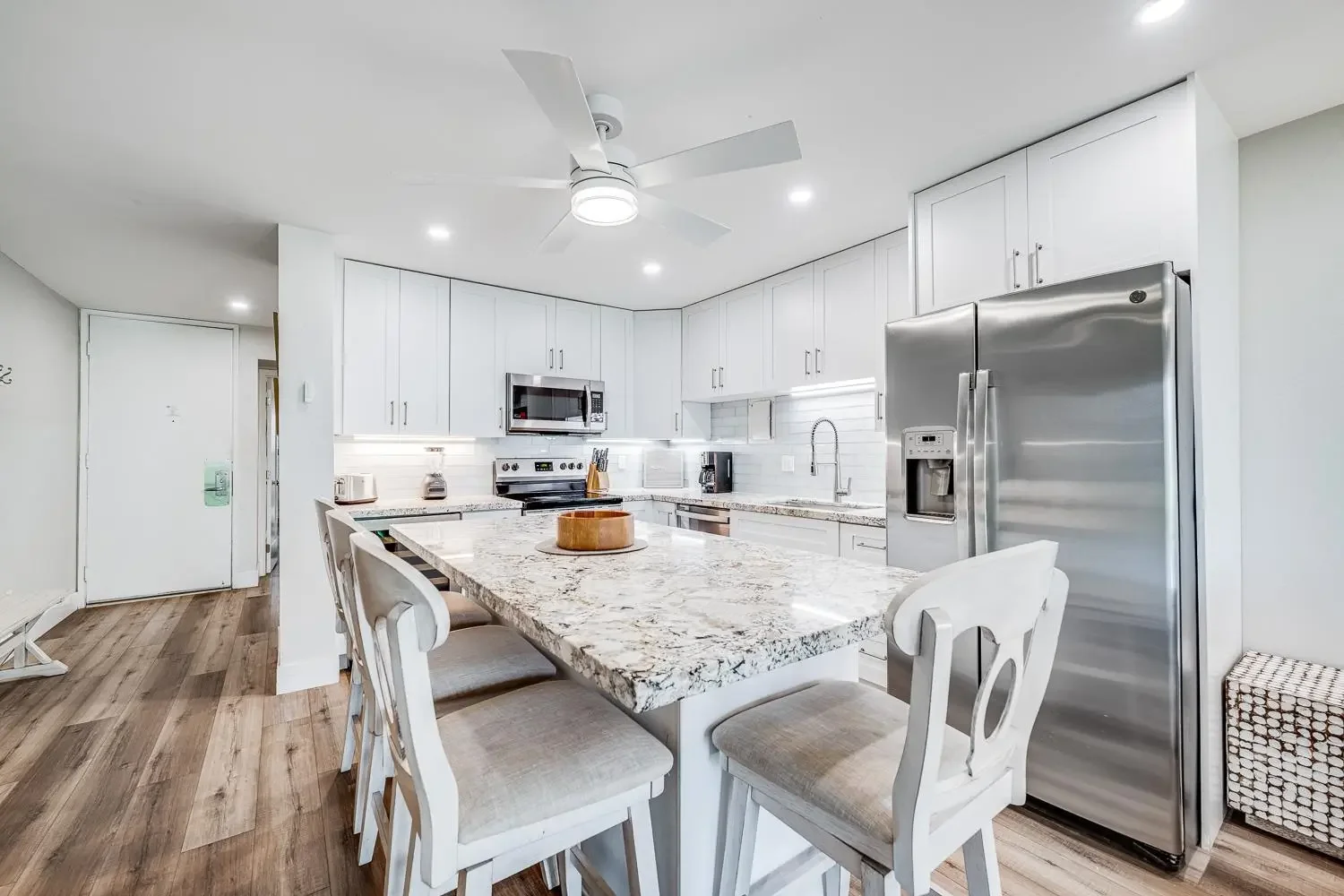 Photo of Listing #408911