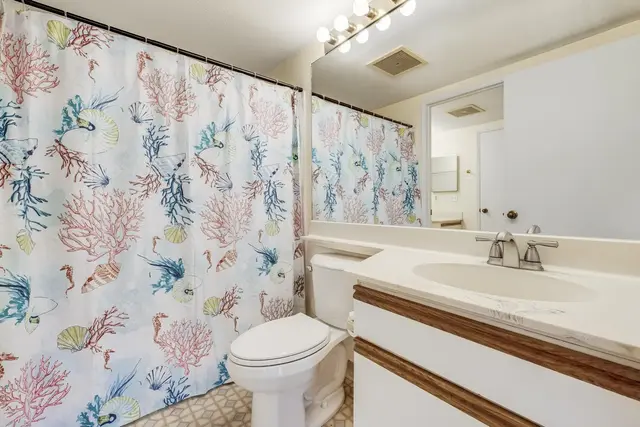 Listing Image for 160 Keonekai Rd 8-102 22 of 44