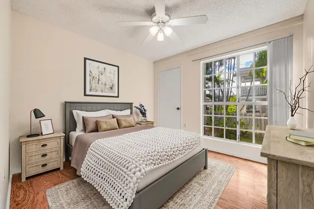 Listing Image for 160 Keonekai Rd 8-102 23 of 44