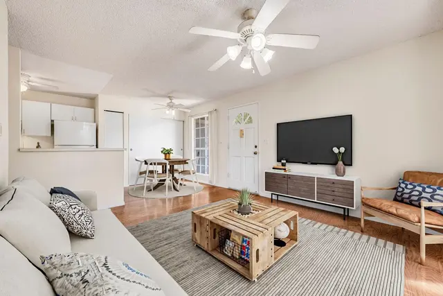 Listing Image for 160 Keonekai Rd 8-102 3 of 44