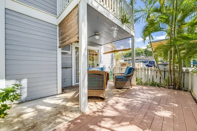 Listing Image for 160 Keonekai Rd 8-102 31 of 44