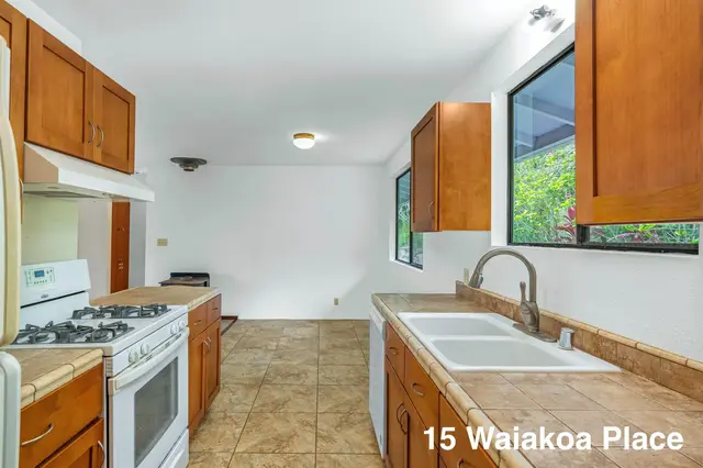 Listing Image for 15 Waiakoa Pl 38 of 50