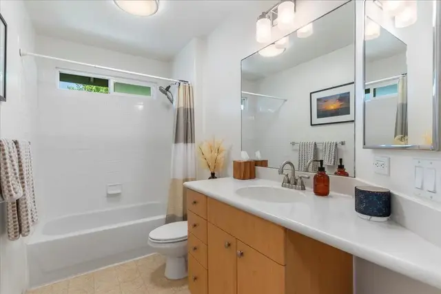 Listing Image for 23 Kuaiwa Way 22 A 11 of 42