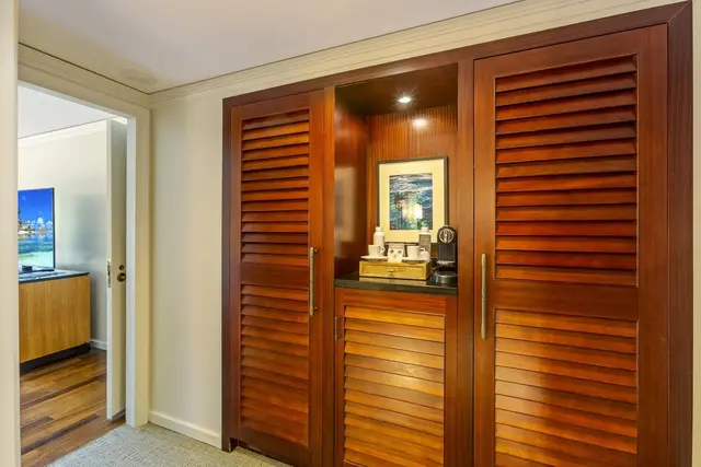 Listing Image for 1 Ritz Carlton Dr 1221-23 23 of 50