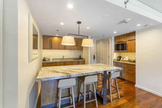 Listing Image for 1 Ritz Carlton Dr 1221-23 6 of 50