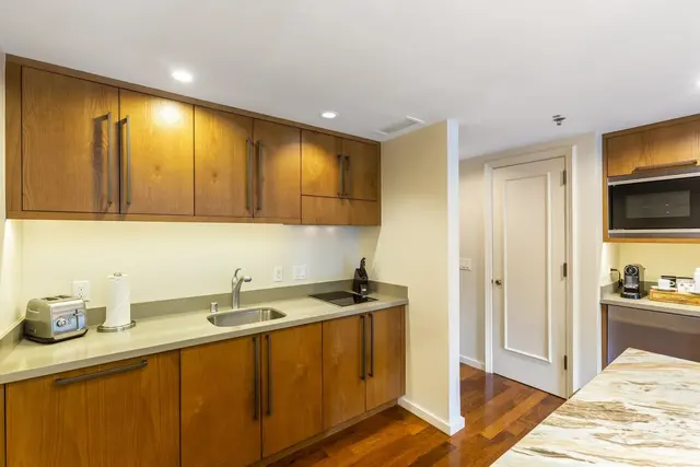 Listing Image for 1 Ritz Carlton Dr 1221-23 8 of 50