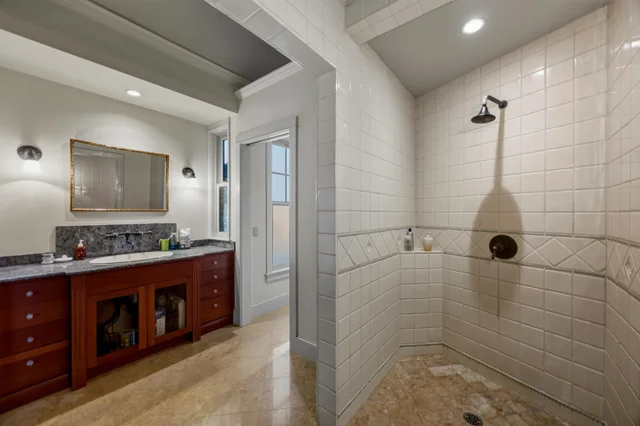 Listing Image for 2380 Kamehameha V Hwy 33 of 50