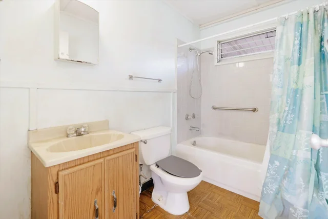 Listing Image for 557 Maalo St 18 of 39